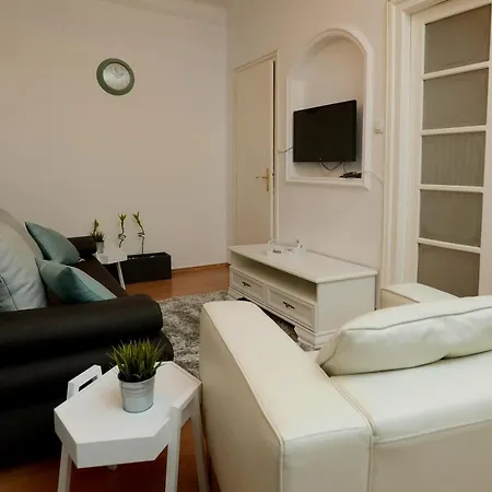 Bloom Apartments Belgrado Esterno foto
